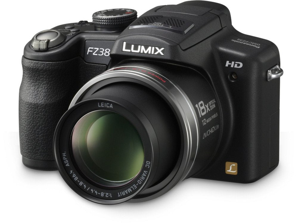 Panasonic Lumix DMC-FZ38 EG-K Digital Camera (12 Megapixels, 18x Optical Zoom, 6.9 cm (2.7 Inch) Display, Image Stabiliser, Black (Renewed)